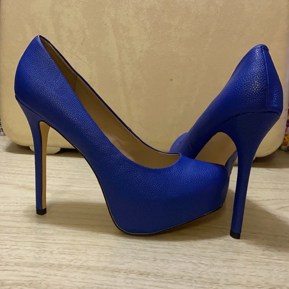 Steve Madden Nala Platform Pumps